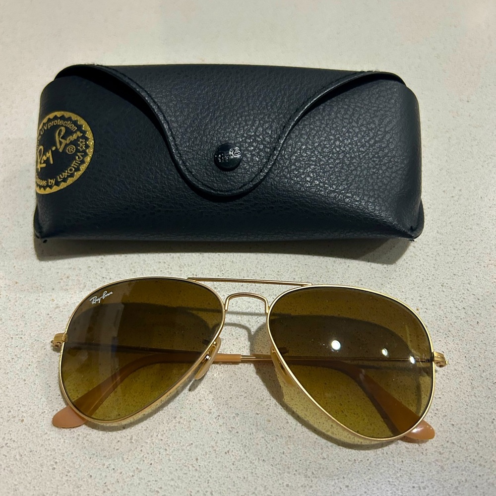 Ray Ban Aviator Sunglasses Gold Frames with Brown Lenses!